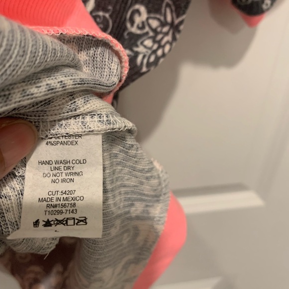 NWT Freckled Poppy Honey Me Women’s Blouse Pullover Gray Pink White Large - Picture 6 of 7